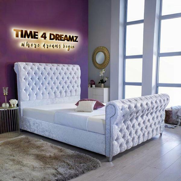 Chelsea Sleigh | Velvet Upholstery with Chesterfield Design